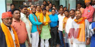 Ramkol: MLA Vinay Prakash Gond was warmly welcomed by the workers