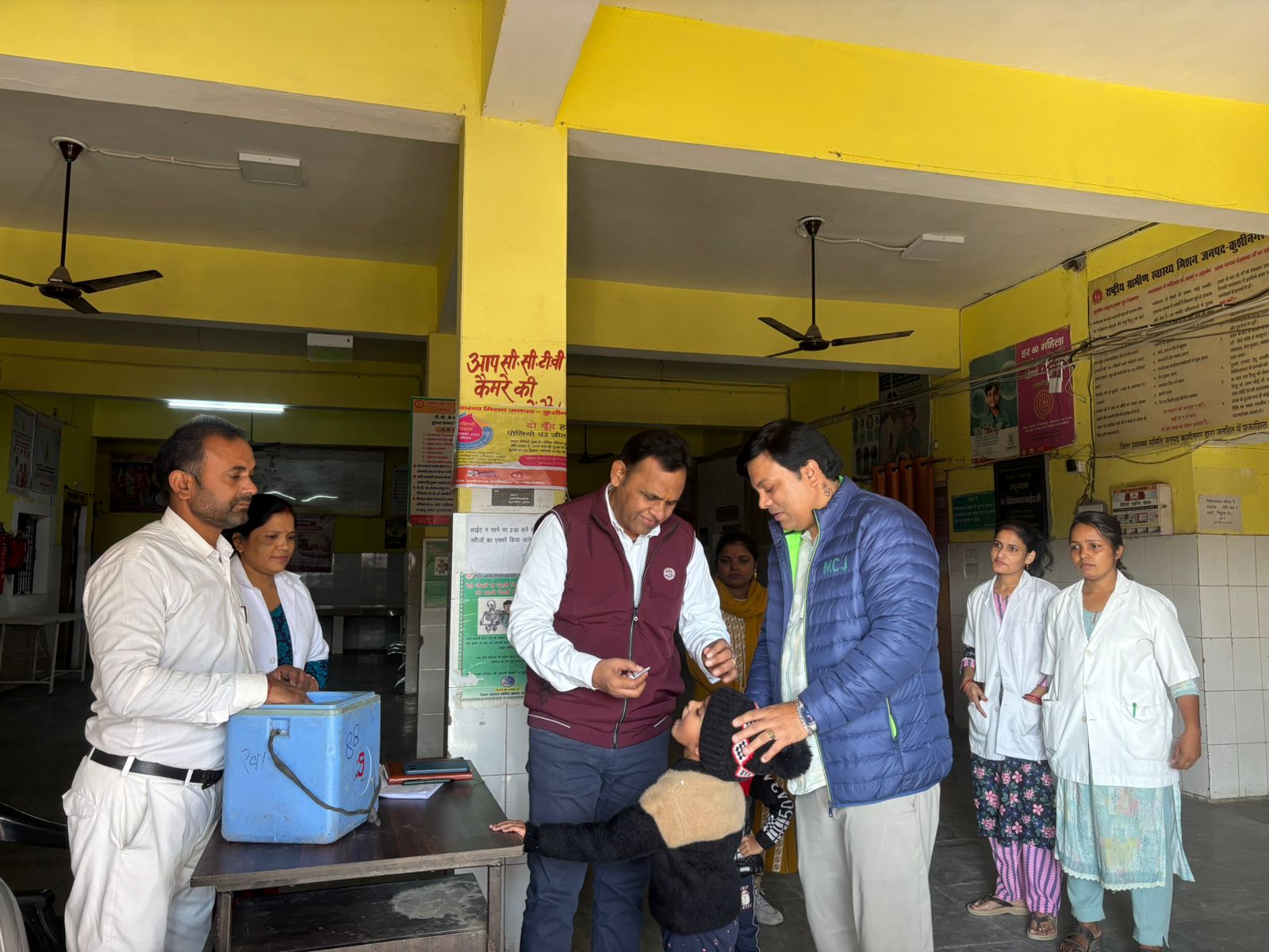 कुशीनगर : लगभग 204656 बच्चों ने पी दो बूंद जिंदगी की -सीएमओ ने आधा दर्जन बूथों का किया निरीक्षण