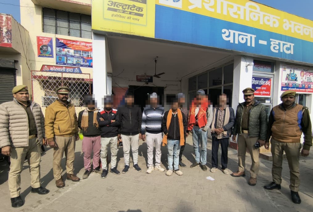 आठ पिकप वाहनों से 34 पशु बरामद, आठ तस्कर गिरफ्तार ,पशु क्रूरता अधिनियम में दो मुकदमे दर्ज