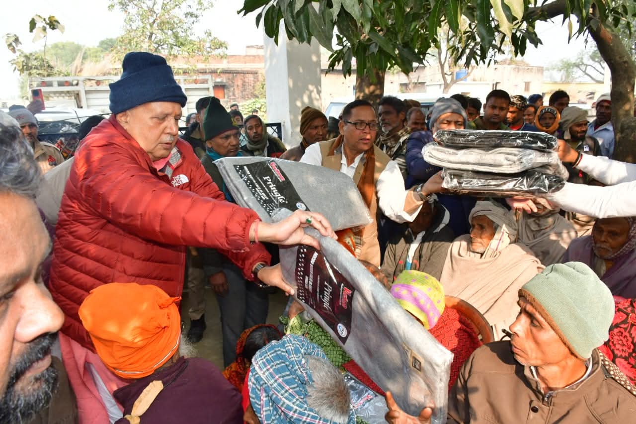 अटल जयंती पर कंबल वितरण, मकर संक्रांति की दी गई शुभकामनाएं