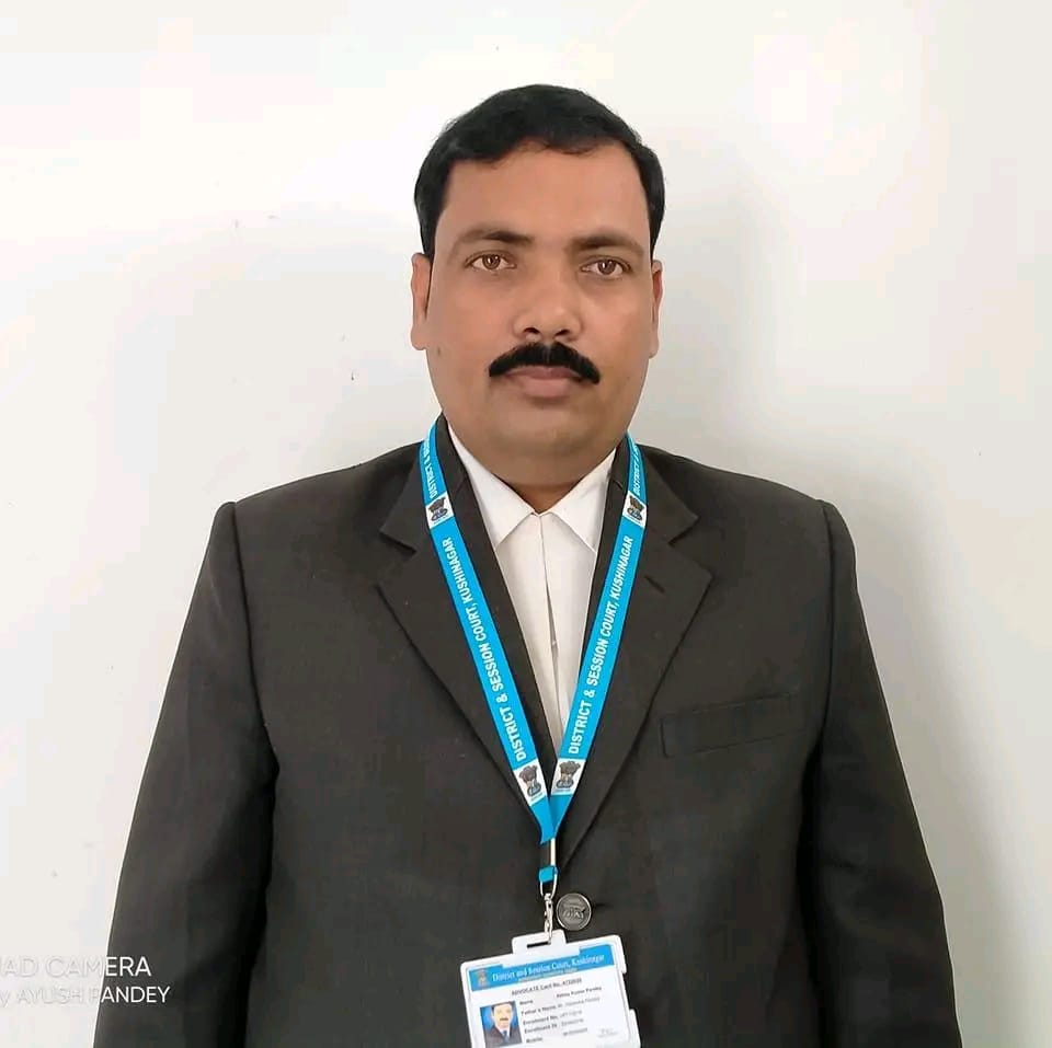 पी डी सिटी मॉल पडरौना की बड़ी लापरवाही उजागर, लिफ्ट में 35 मिनट तक फंसे रहे अधिवक्ता व एन आर आई परिवार