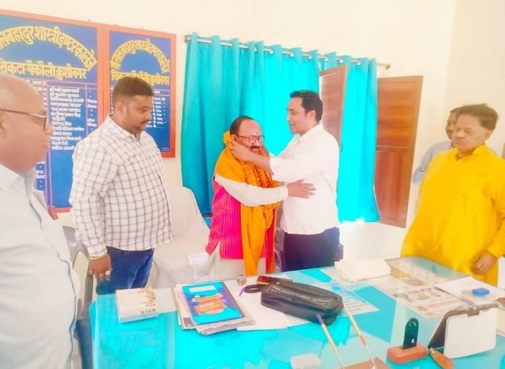 प्रधानाचार्य का बिदाई समारोह सम्पन्न