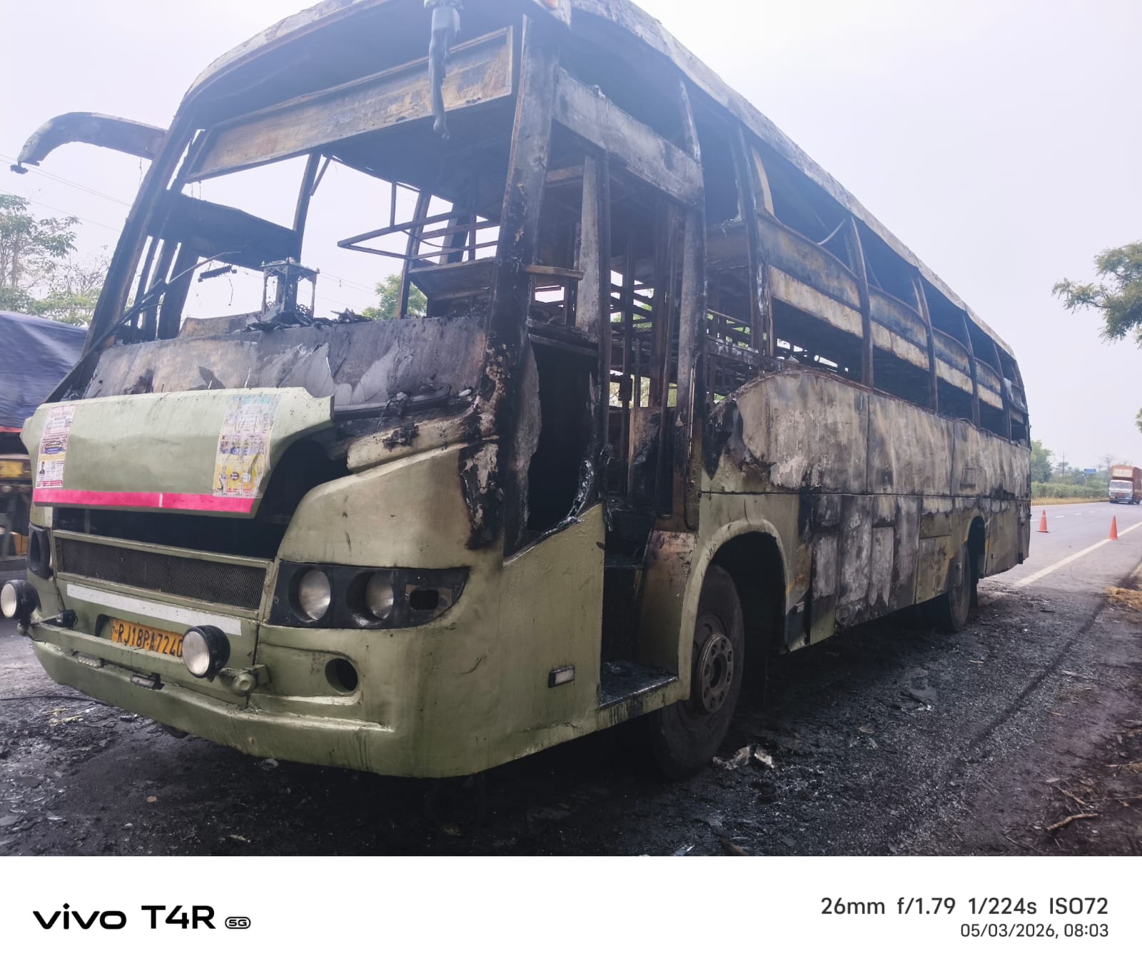 नेशनल हाईवे पर दौड़ती लग्जरी बस बनी आग का गोला, बड़ा हादसा टला