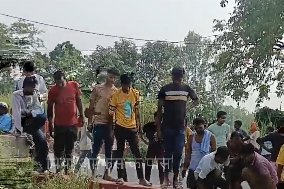 नहर में नहाते समय पाइप में फंसने से युवक की मौत, चार बच्चों के सिर से उठा पिता का साया