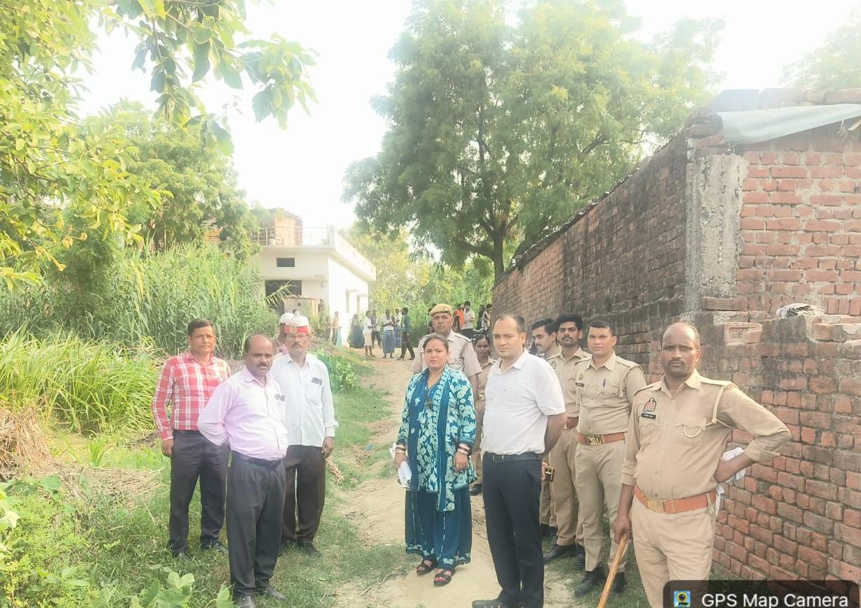 उपजिलाधिकारी के आदेश पर भूमि विवाद का निस्तारण, सरोज देवी को दिलाया गया कब्जा