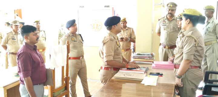 तमकुहीराज थाने में एएसपी सिद्धार्थ वर्मा की पैनी नजर, रजिस्टर से रात्रि गश्त तक जांची पुलिसिंग की नब्ज