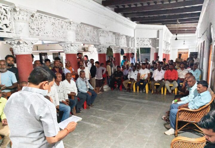 प्रसिद्ध मठिया मेले की तैयारियों को लेकर सांसद ने की बैठक