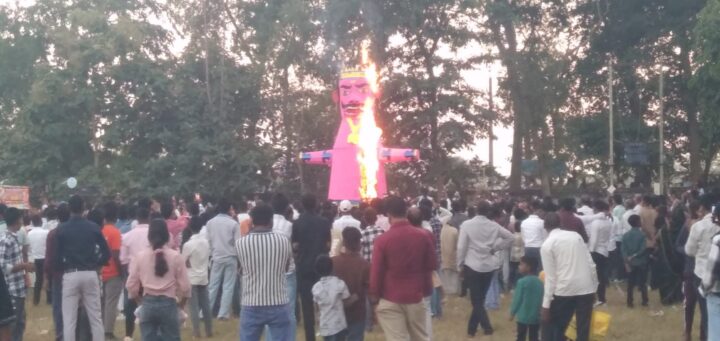 जय श्रीराम की जयकारों के बीच हुआ रावण दहन, मेले में उमड़ी हजारों की भीड़ l